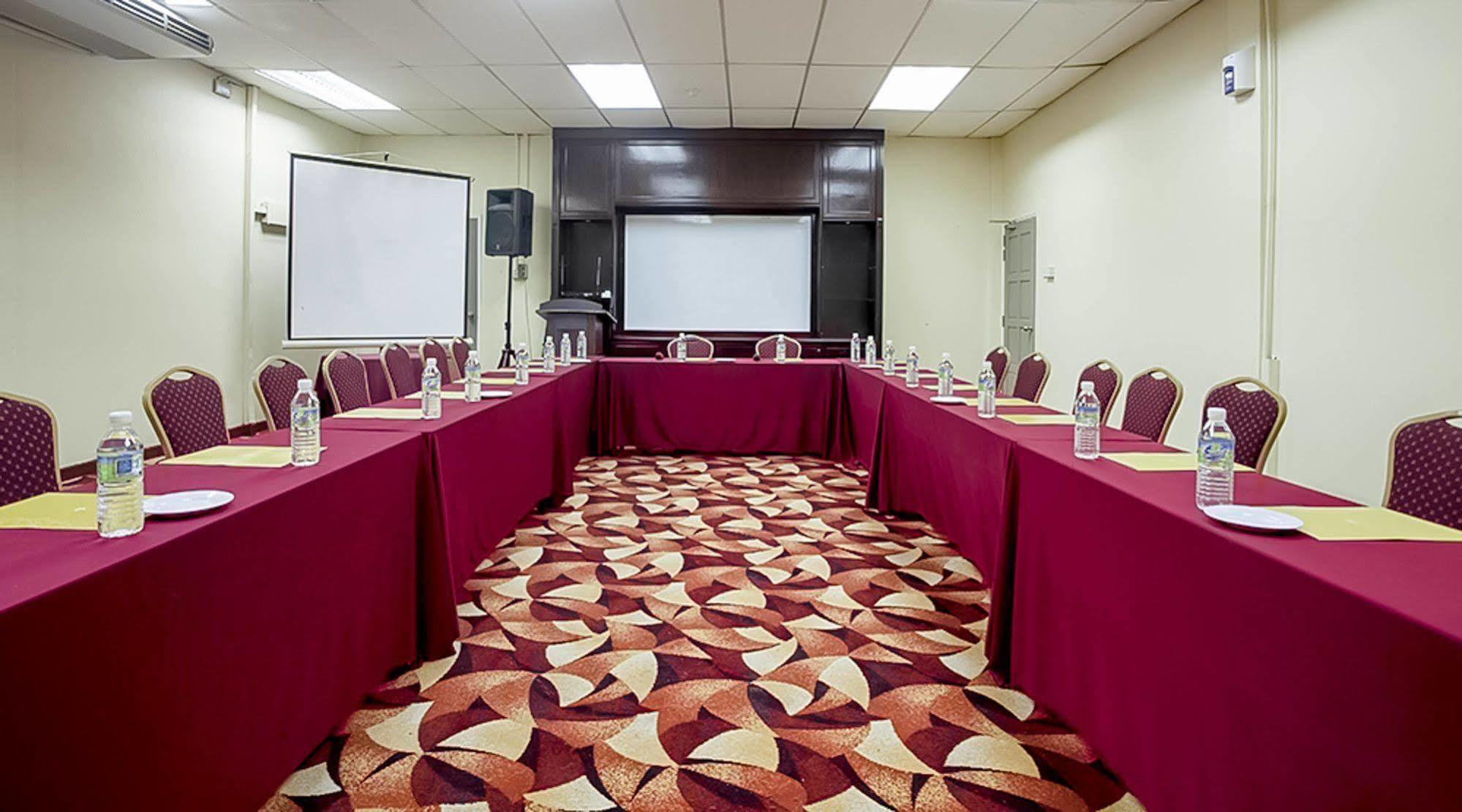 Seri Malaysia Hotel 2*